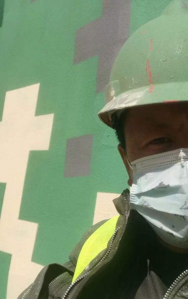 永川迷彩漆未完全固化；